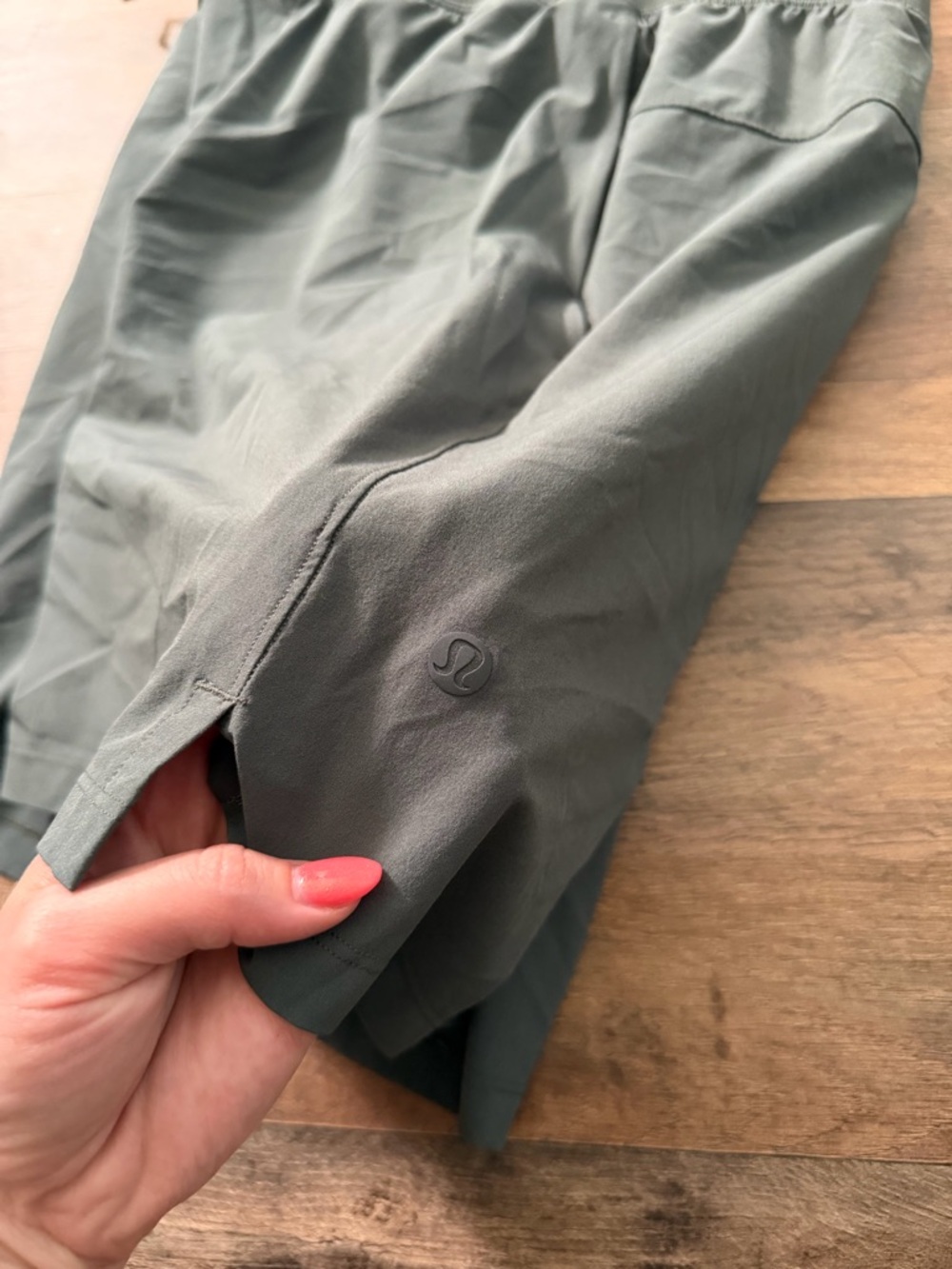 Lululemon Mens Green Athletic Shorts XL - Picture 4 of 5